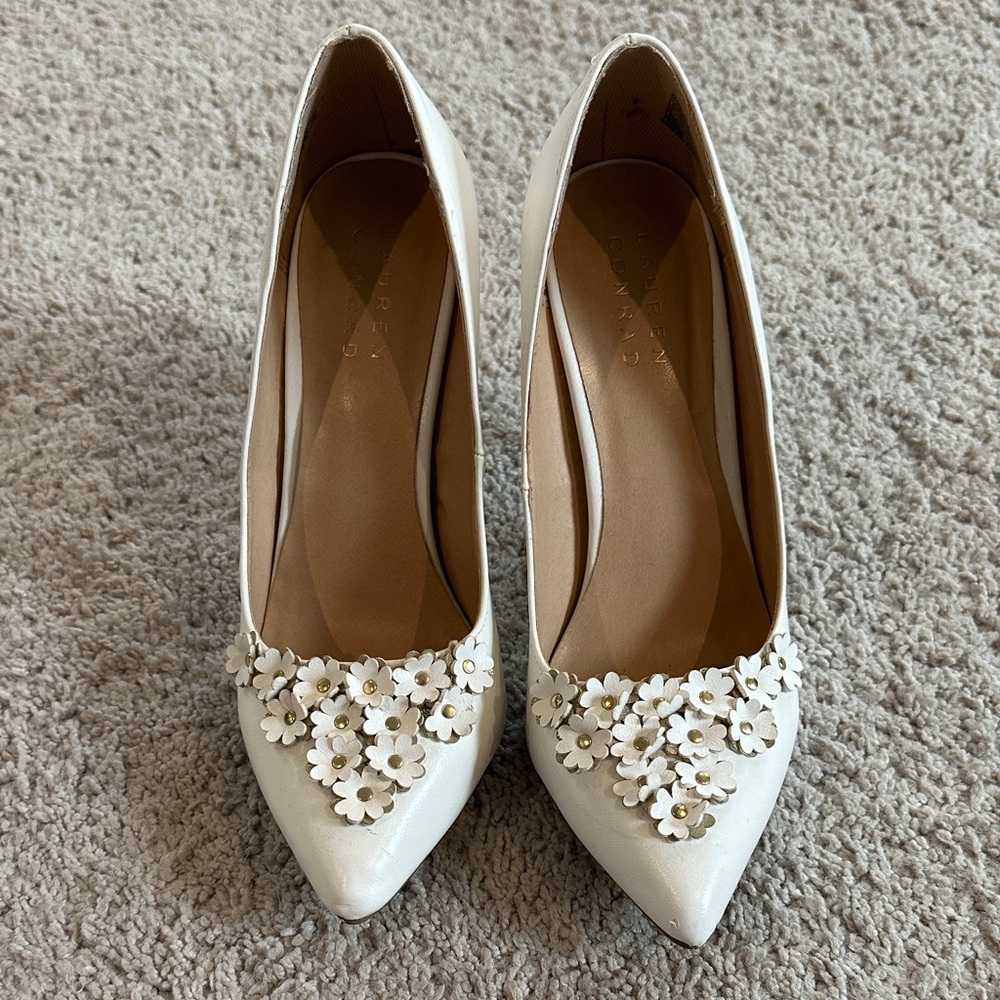 LC Lauren Conrad White Floral Heels